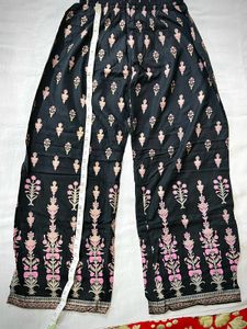 Elegant Black Floral Print Palazzos