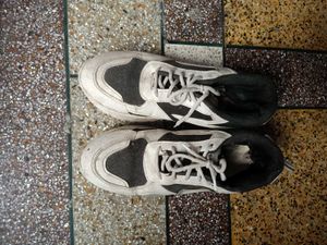 Men's White & Black Athletic Shoes
