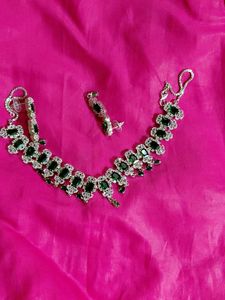 Elegant Emerald &amp; Crystal Necklace Set