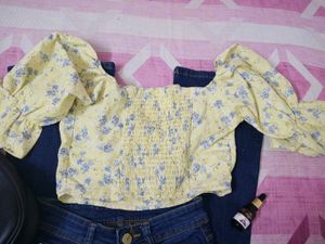 Floral Off-Shoulder Tie-Up Top