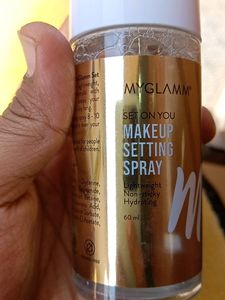 MyGlamm Set On You Makeup Stating Spray