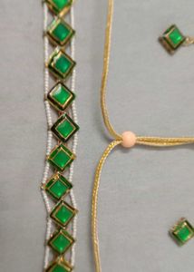 Elegant Green Stone Choker with Earrings