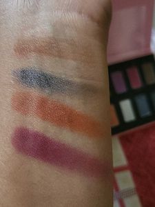 MyGlamm Squad Goals Eyeshadow Palette