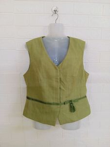 HALF SLEEVES Vest