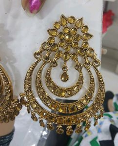 Earings For Women's. Like New. Good Condition