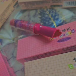 Cappuvini Collage Art Lipstick
