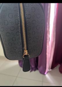 Authentic Guess Satchel Bag With Freebie ba❤️