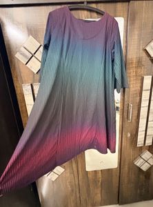 Chic Ombre Pleated V-Neck Dress