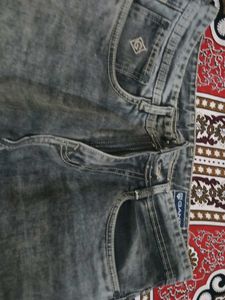 Men's Grey Washed Jeans