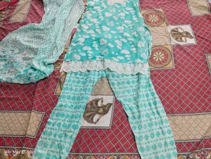 Teal Floral Kurta Set with Dupatta medium in seize