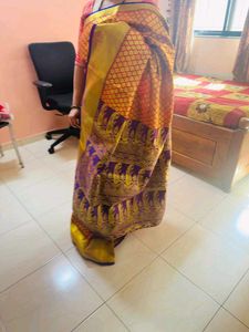 modak print red paithani