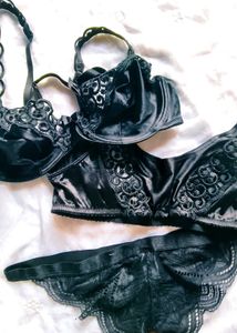 Luxury Black Lace Lingerie Set
