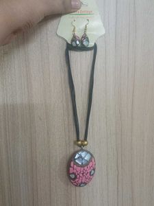 Beautiful Pink & Silver Necklace & Earrings Set