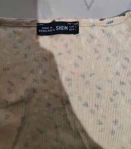 SHEIN Printed Crop Top