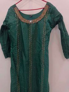 Elegant Emerald Green Embellished Kurta