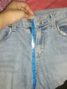 👌 DISTRESSED SKINNY JEANS