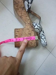 Stylish Snake Print Platform Sandals