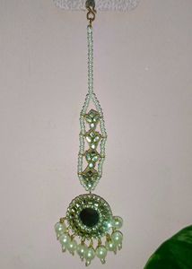 Handmade Elegant Pearl &amp; Mirror Maang Tikka
