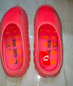 NEW Nike Mind 001