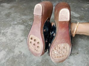 Black Stone slipper