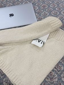 Cream Knit Shorts
