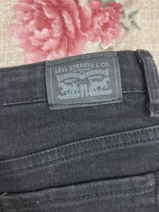 Levis High Rise Bike Shorts