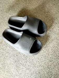 Sliders Women