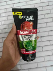 Garnier Men AcnoFight Face Wash XL Pack