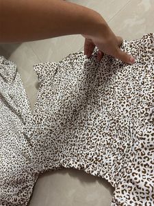 Chic Leopard Print Smocked Top
