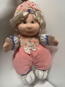 Vintage 1995 cabbage patch plush toy