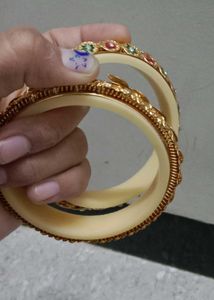 Gold-toned Floral Bangle Set