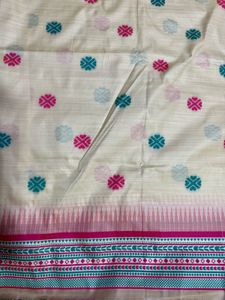 Elegant Off-White Saree with Pink &amp; Teal Motifs