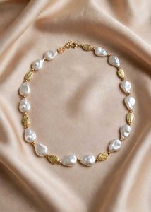 🆕Elegant Pearl &amp; Gold Necklace Set