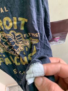 Detroit Falcons Graphic Tee