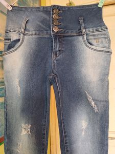 Distressed High-Waisted Skinny Jeans