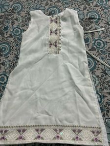 6-8 yrs girl 3 pc suit embroidered