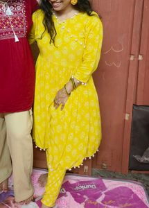Yellow Anarkali Kurta Set (women's)