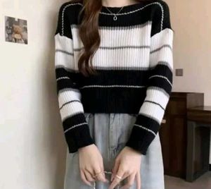 Striped Black & White Pullover🪻🫧