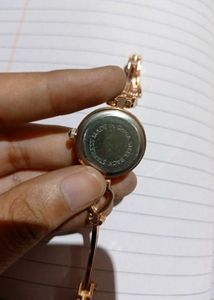 Elegant Gold-Toned Ladies’ Bracelet Watch