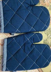 Navy Quilted Oven Mitts - Pair
