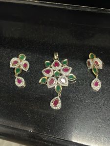 Floral Pendant Necklace & Earring Set