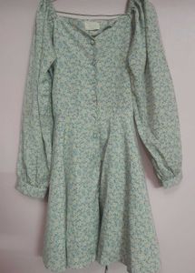 Ditsy Floral Print Summer Dress With Balloon Sleev