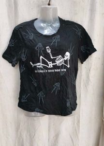 I. Skeleton "Literally Dead Right Now" T-Shirt