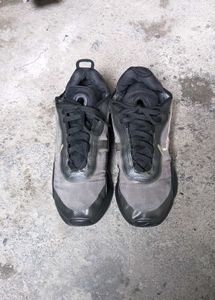 Nike Men Black Air Max 2090 Sneakers