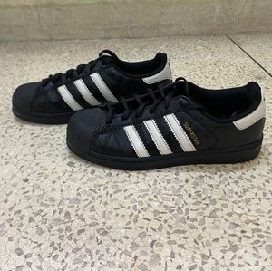 Adidas Superstar Sneakers