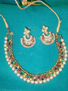 Pearl & Stone Necklace Set