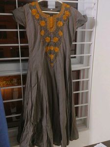 Size XS Embroidered Kurta