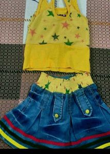 47. Cute Star Print Top &amp; Denim Skirt Set