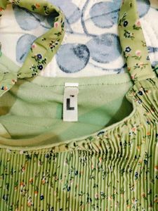 Chic Green Floral Pleated Cami Top