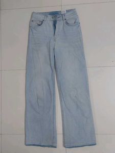 H&M light blue wash jeans for women
